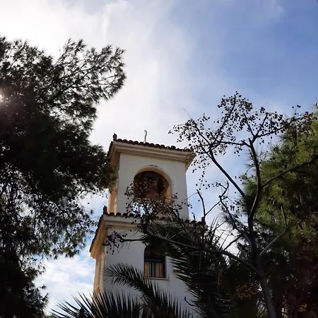 Elegant House Near The Sea *